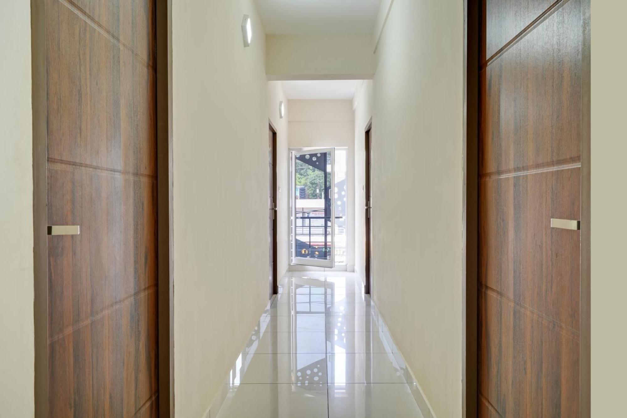 Gypsy Hotel Cusat Kochi Εξωτερικό φωτογραφία