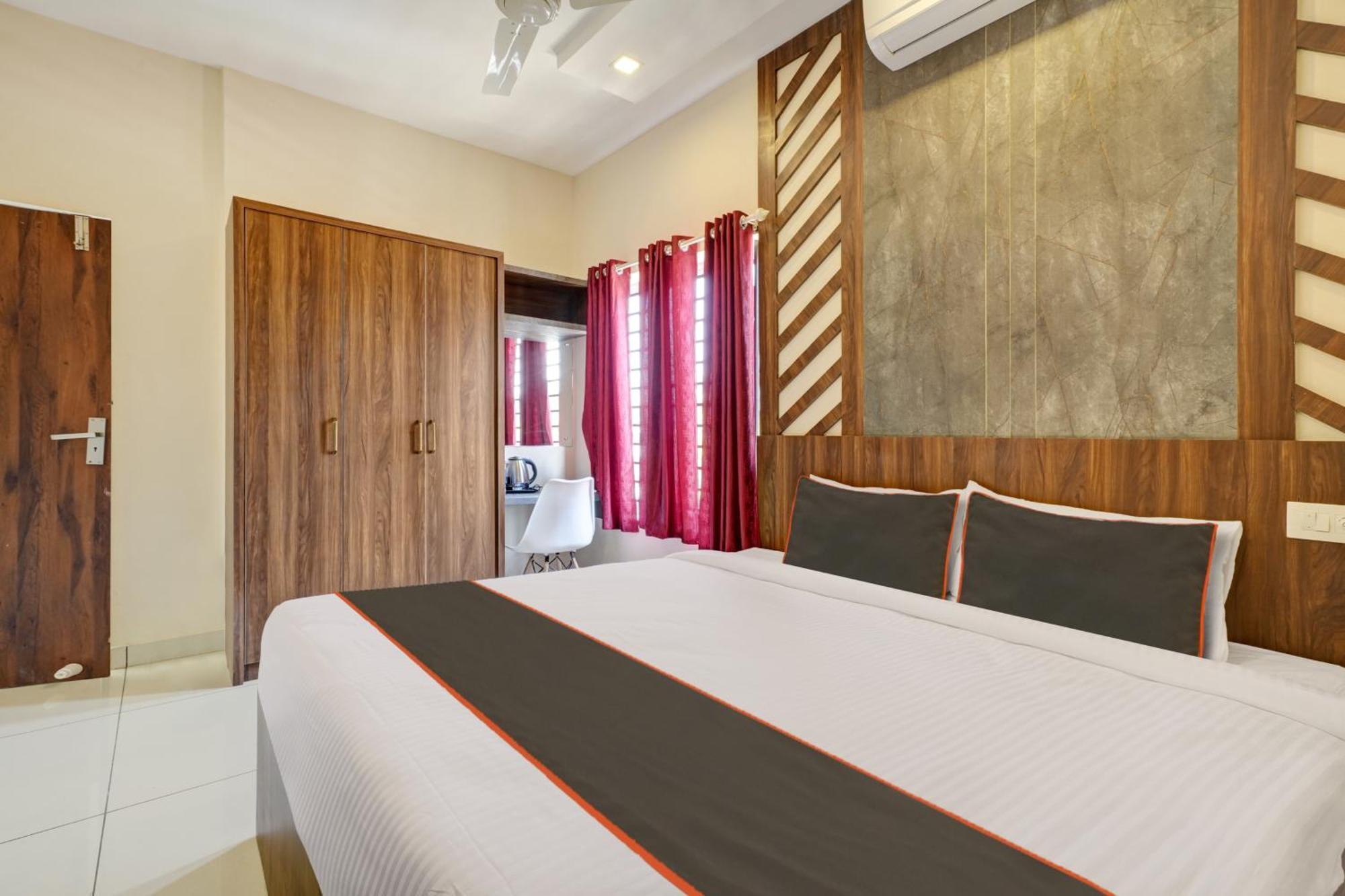 Gypsy Hotel Cusat Kochi Εξωτερικό φωτογραφία