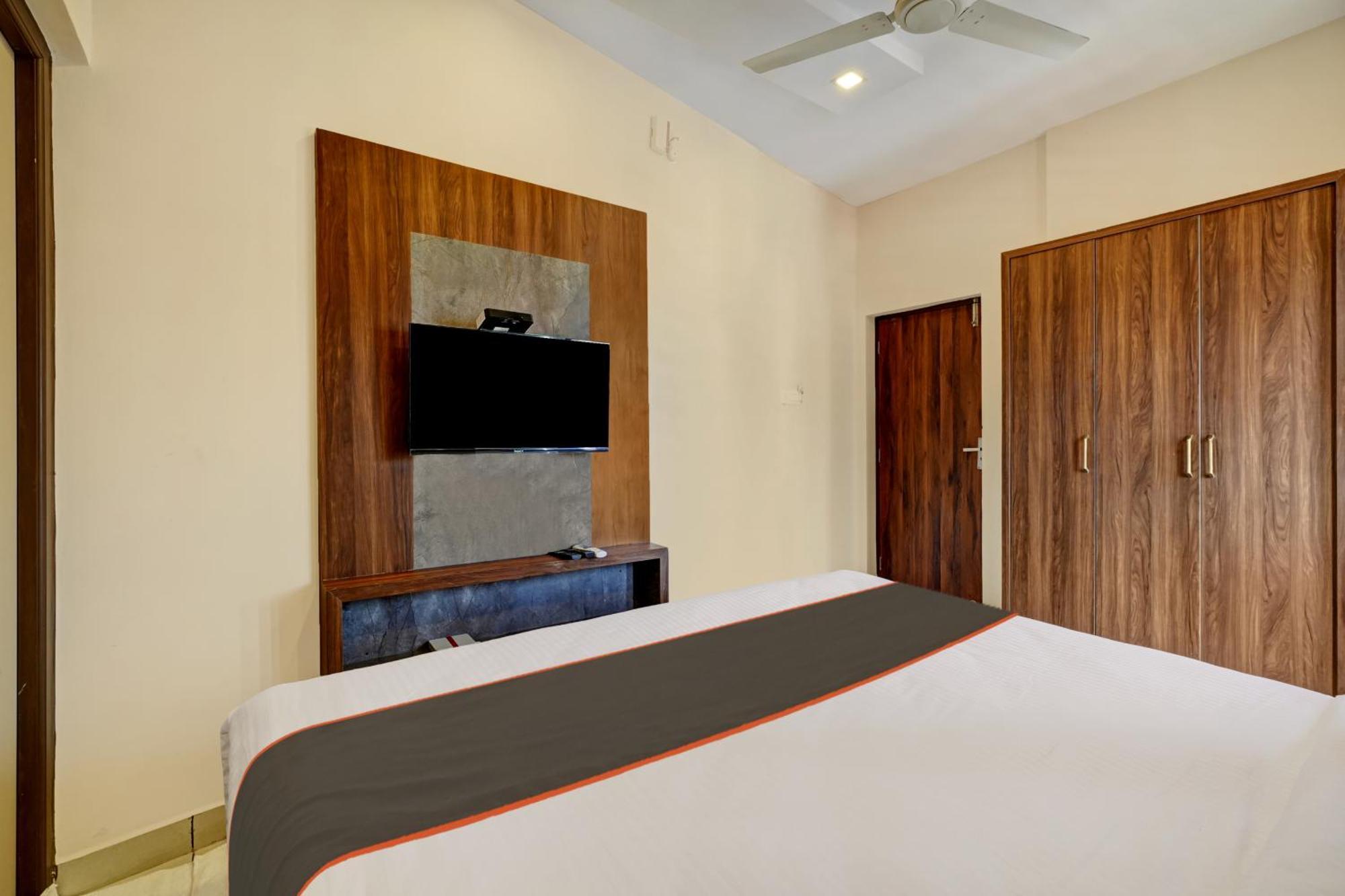 Gypsy Hotel Cusat Kochi Εξωτερικό φωτογραφία