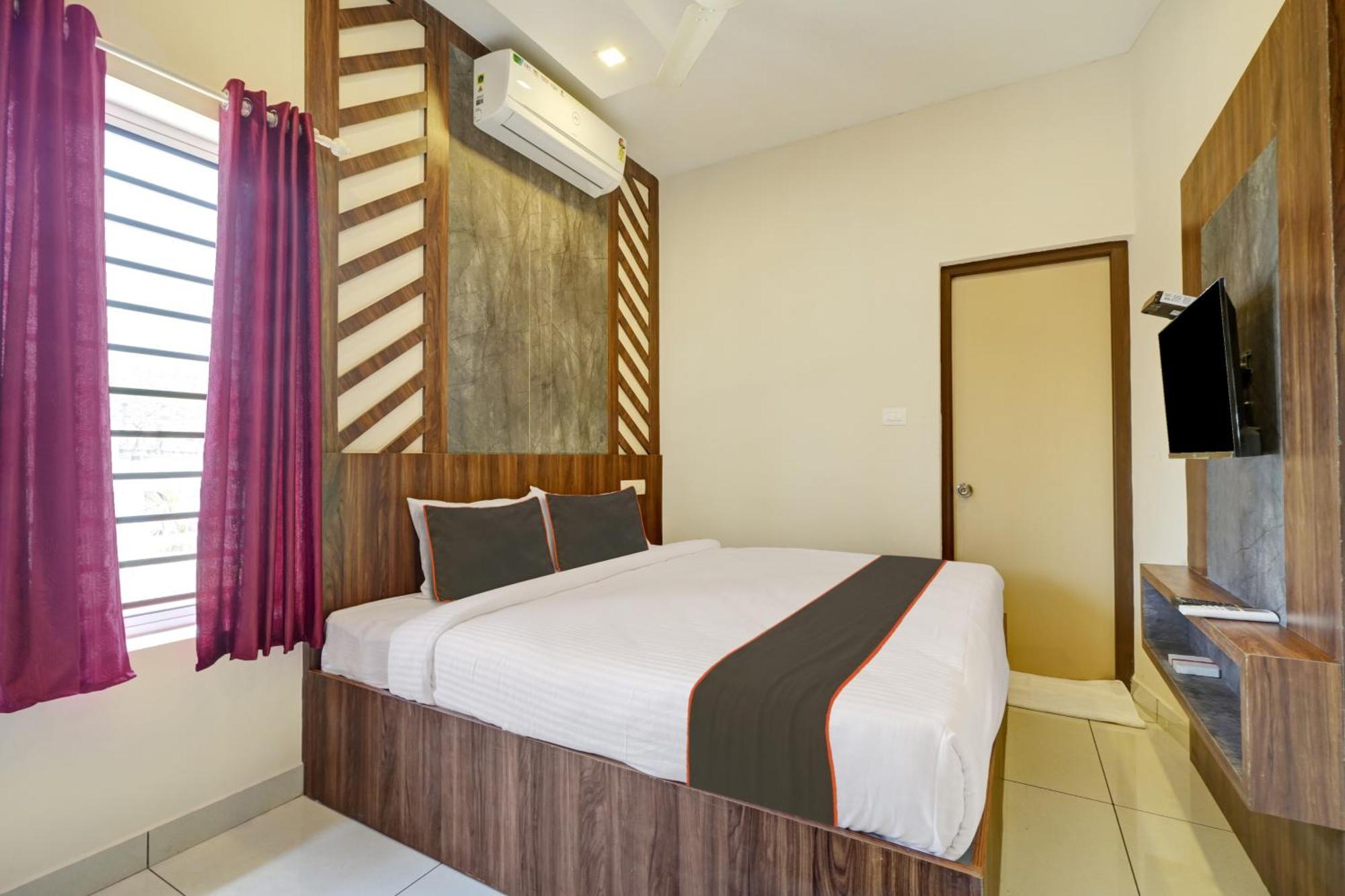 Gypsy Hotel Cusat Kochi Εξωτερικό φωτογραφία