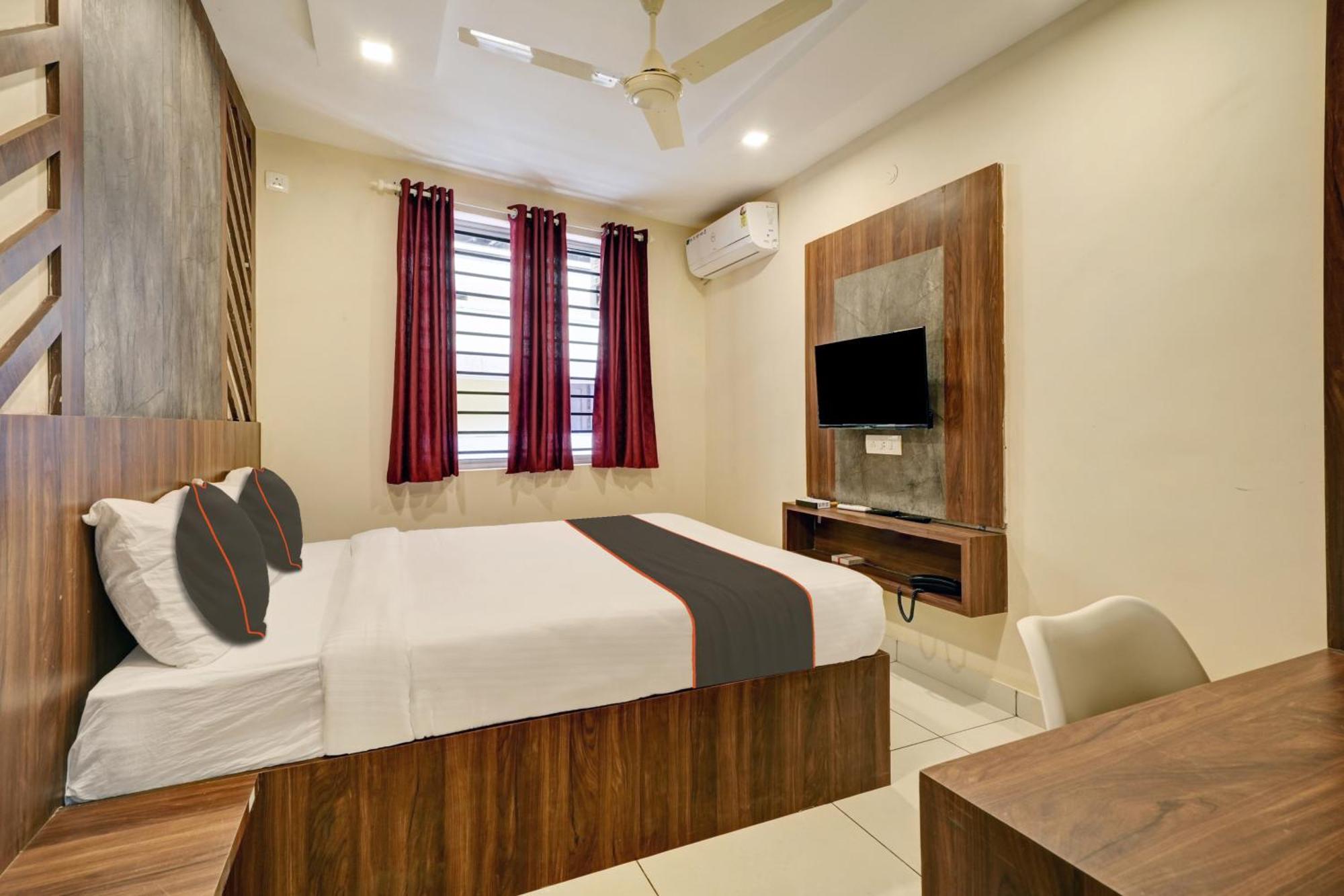 Gypsy Hotel Cusat Kochi Εξωτερικό φωτογραφία