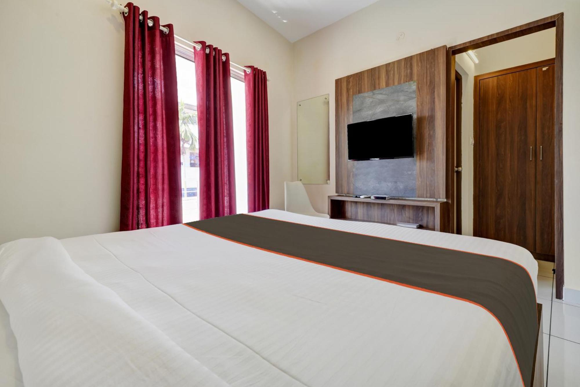 Gypsy Hotel Cusat Kochi Εξωτερικό φωτογραφία