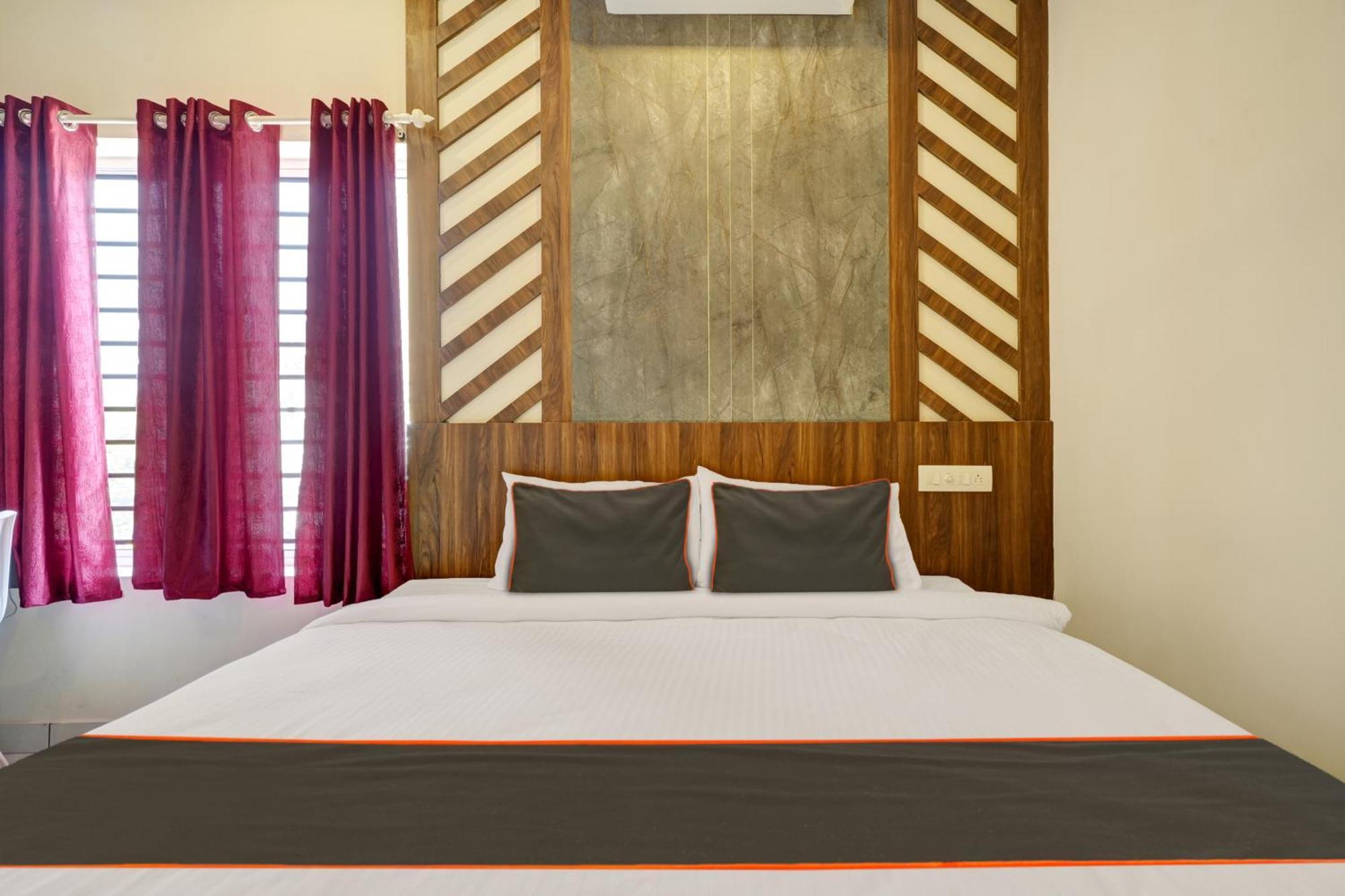 Gypsy Hotel Cusat Kochi Εξωτερικό φωτογραφία