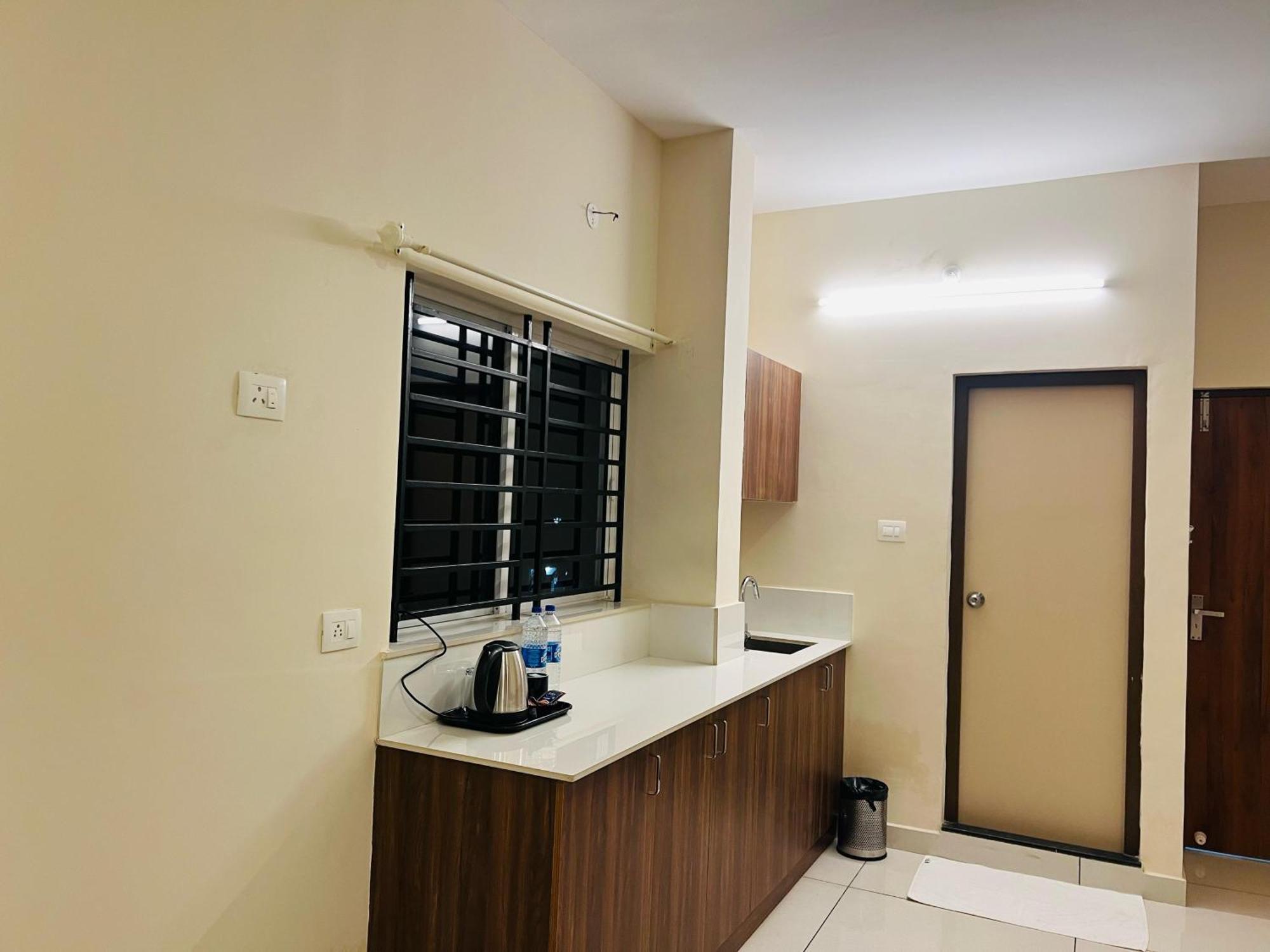 Gypsy Hotel Cusat Kochi Εξωτερικό φωτογραφία