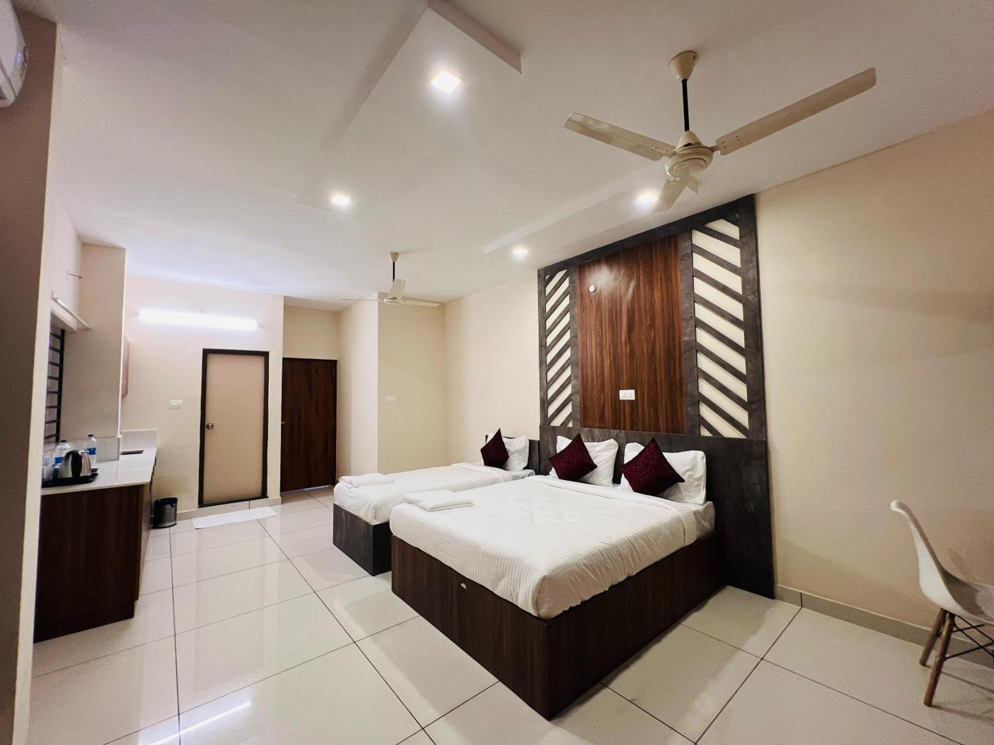 Gypsy Hotel Cusat Kochi Εξωτερικό φωτογραφία