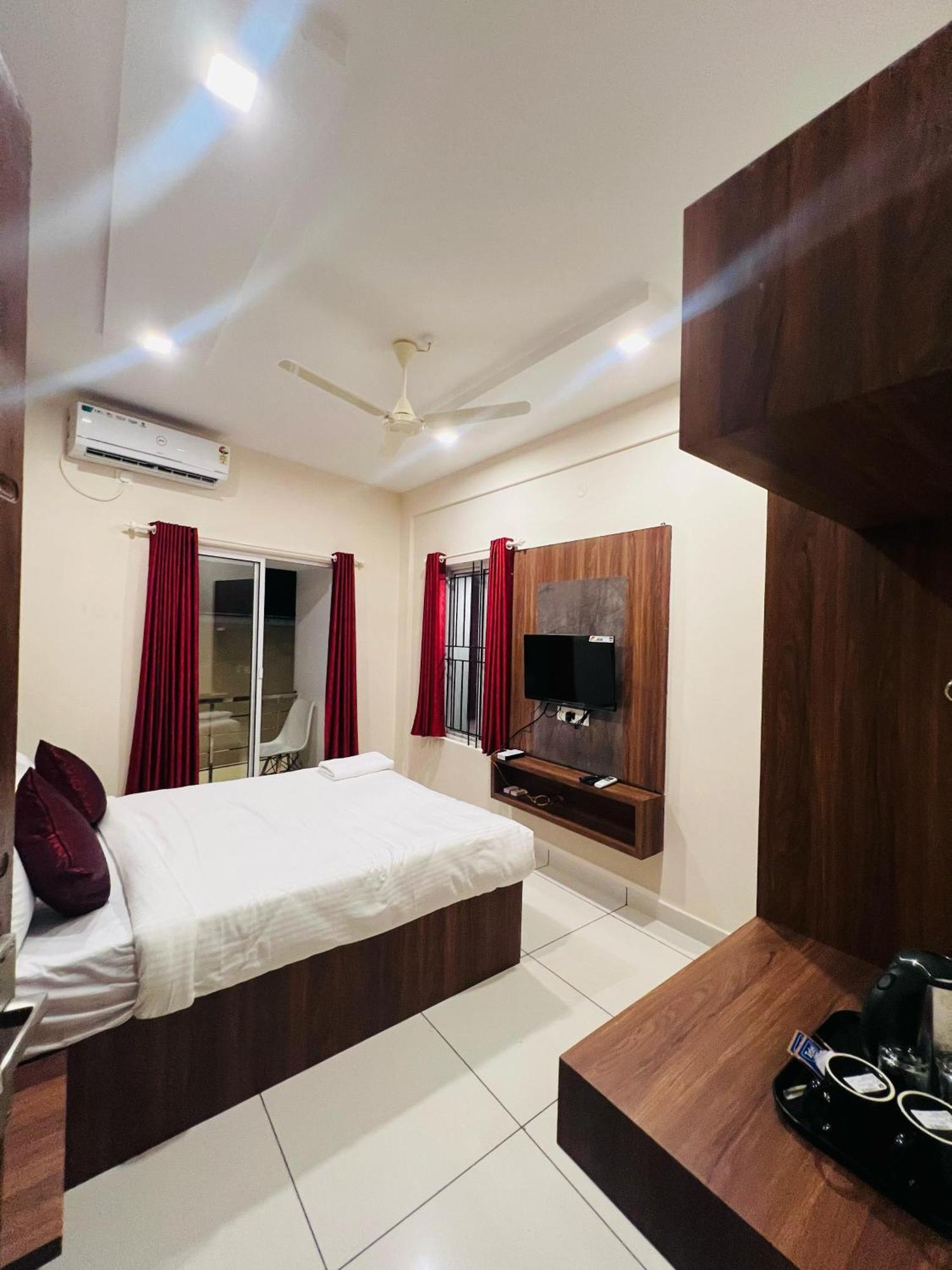 Gypsy Hotel Cusat Kochi Εξωτερικό φωτογραφία